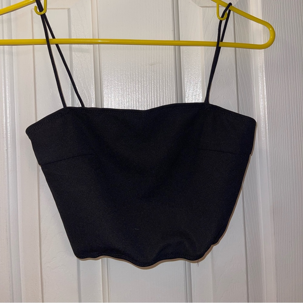Black fitted tank top crop top